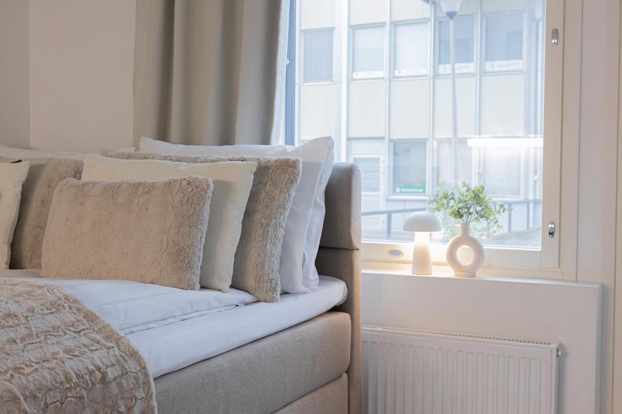 Arctic City Suites By Booklapland โรวานิเอมิ ภายนอก รูปภาพ