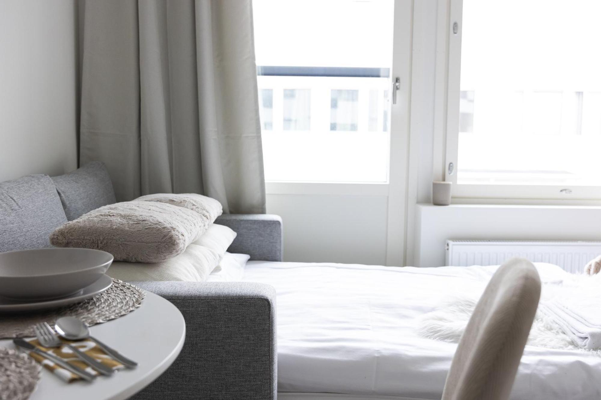 Arctic City Suites By Booklapland โรวานิเอมิ ภายนอก รูปภาพ